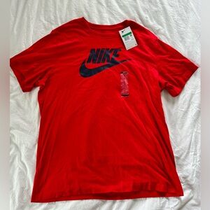 Men’s Nike T-Shirt - Size XL